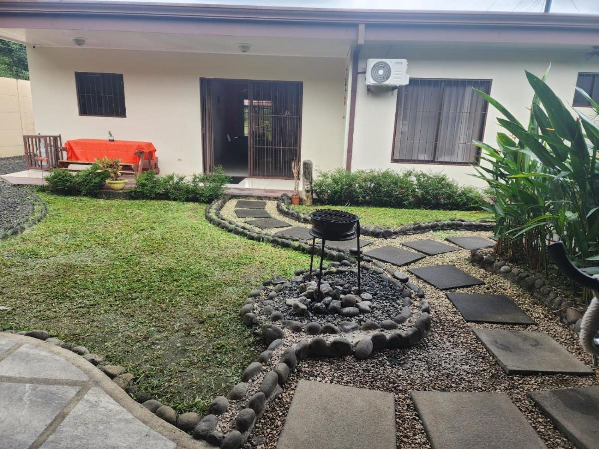 Elegant Villa In La Fortuna With Spacious Backyard Plus Very Private Pool & Parking Exterior photo